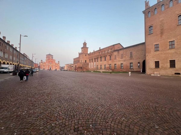appartamento in vendita a Carpi in zona Centro Storico