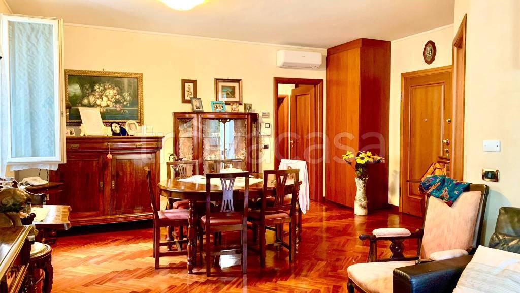 appartamento in vendita a Carpi in zona Centro Storico