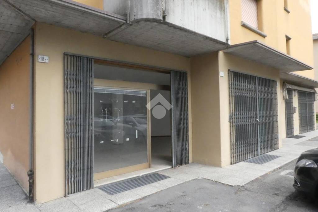 negozio in vendita a Carpi