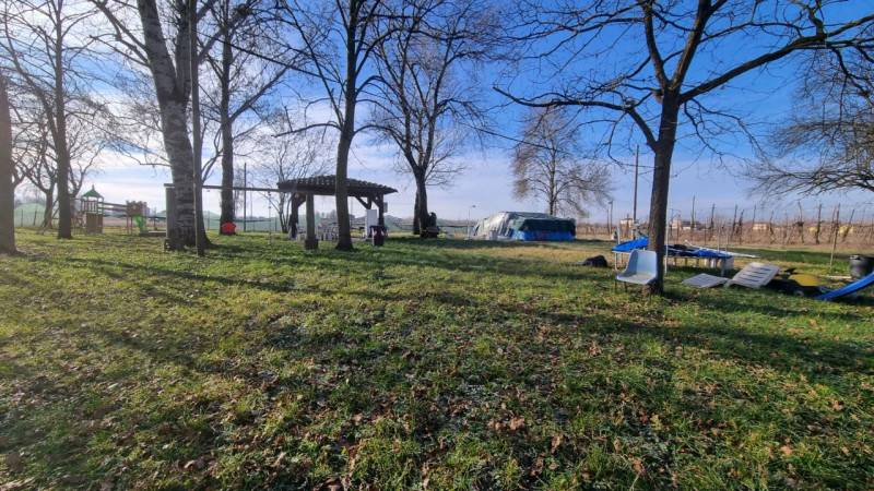 casa indipendente in vendita a Carpi in zona Cortile
