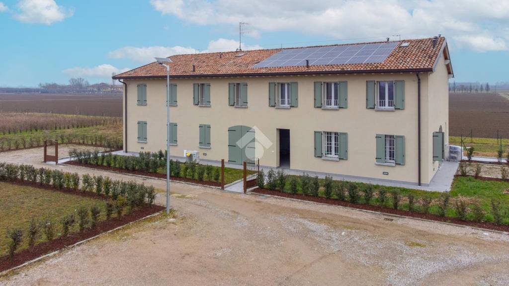 casa indipendente in vendita a Carpi in zona Cortile
