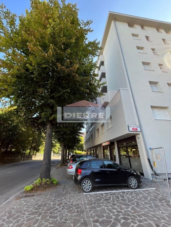 appartamento in vendita a Carpi in zona Centro Storico