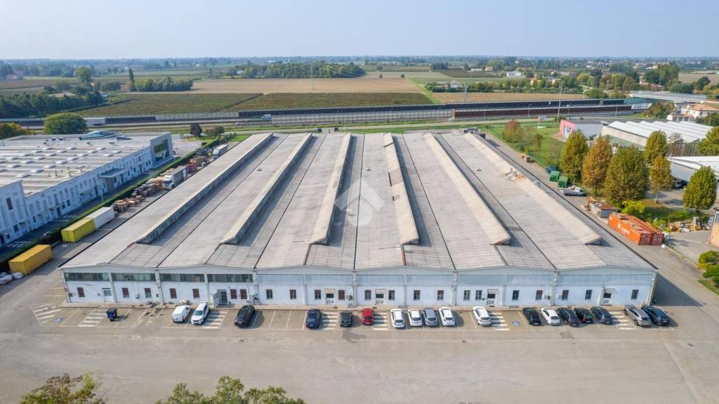 capannone in vendita a Carpi