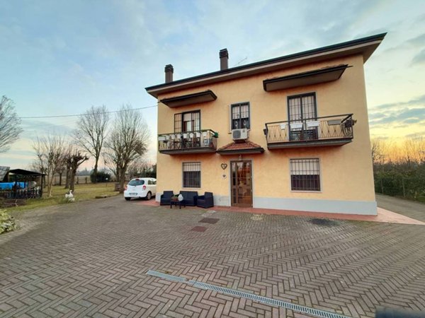 casa indipendente in vendita a Carpi in zona San Marino