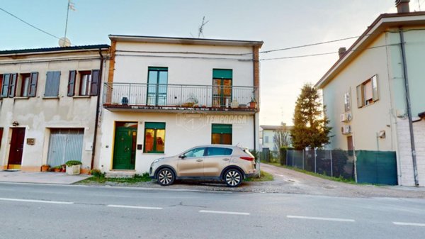 casa indipendente in vendita a Carpi in zona Fossoli