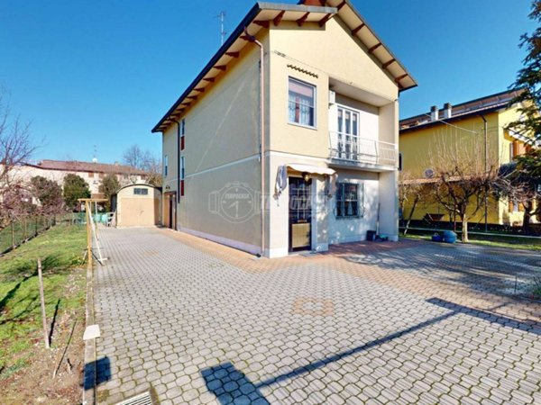 casa indipendente in vendita a Carpi in zona Budrione