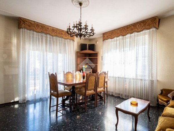 casa indipendente in vendita a Carpi