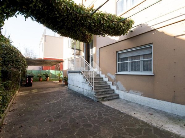 casa indipendente in vendita a Carpi