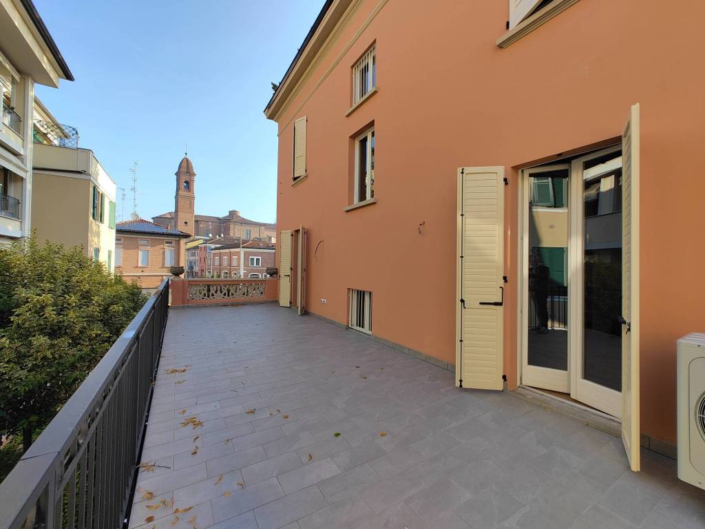 appartamento in vendita a Carpi in zona Centro Storico