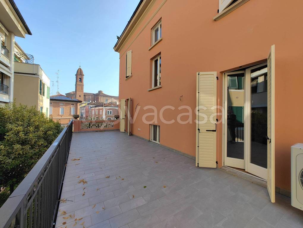 appartamento in vendita a Carpi in zona Centro Storico