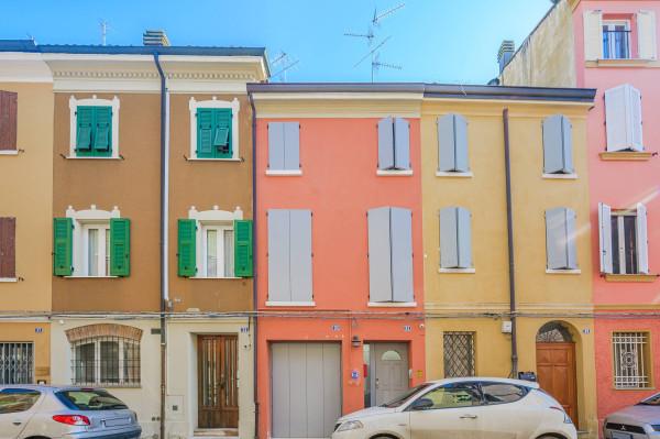 casa indipendente in vendita a Carpi in zona Centro Storico