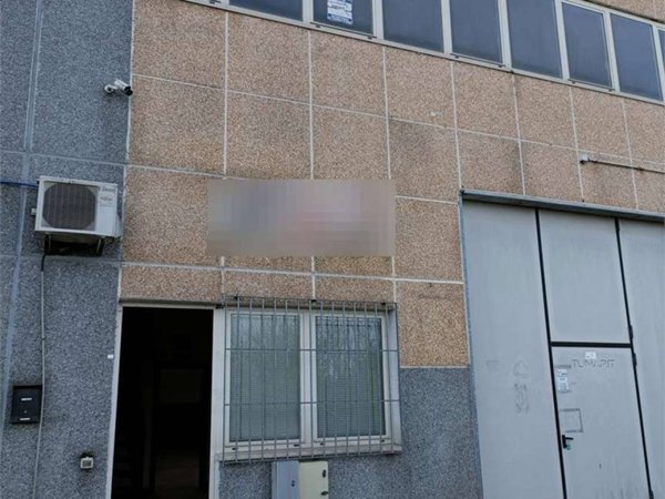 locale commerciale in vendita a Carpi in zona Budrione
