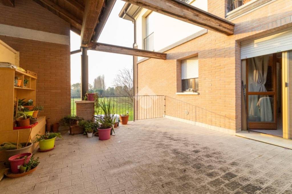 appartamento in vendita a Carpi in zona Cortile