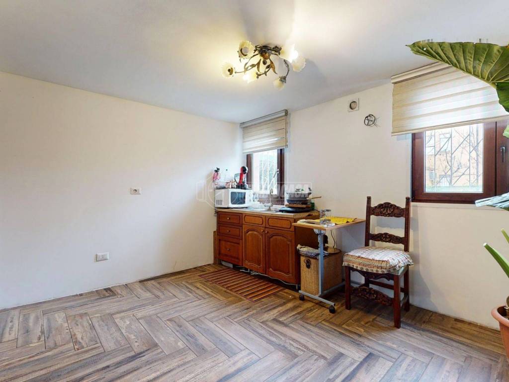 intera palazzina in vendita a Carpi