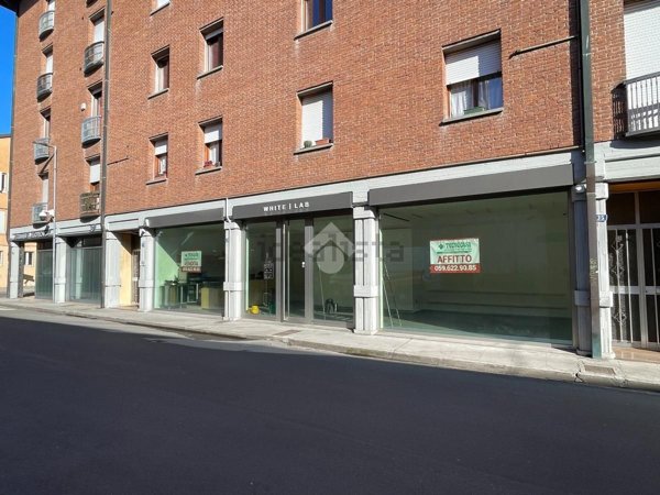 negozio in vendita a Carpi