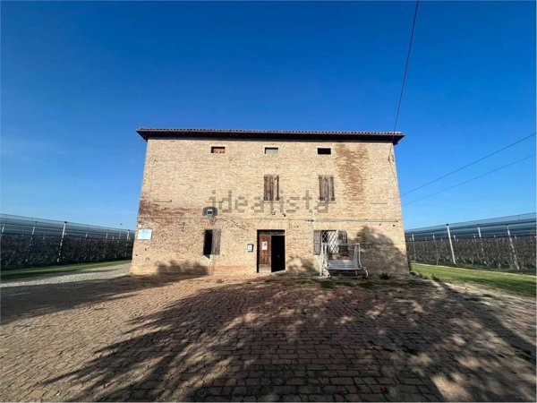 casale in vendita a Carpi