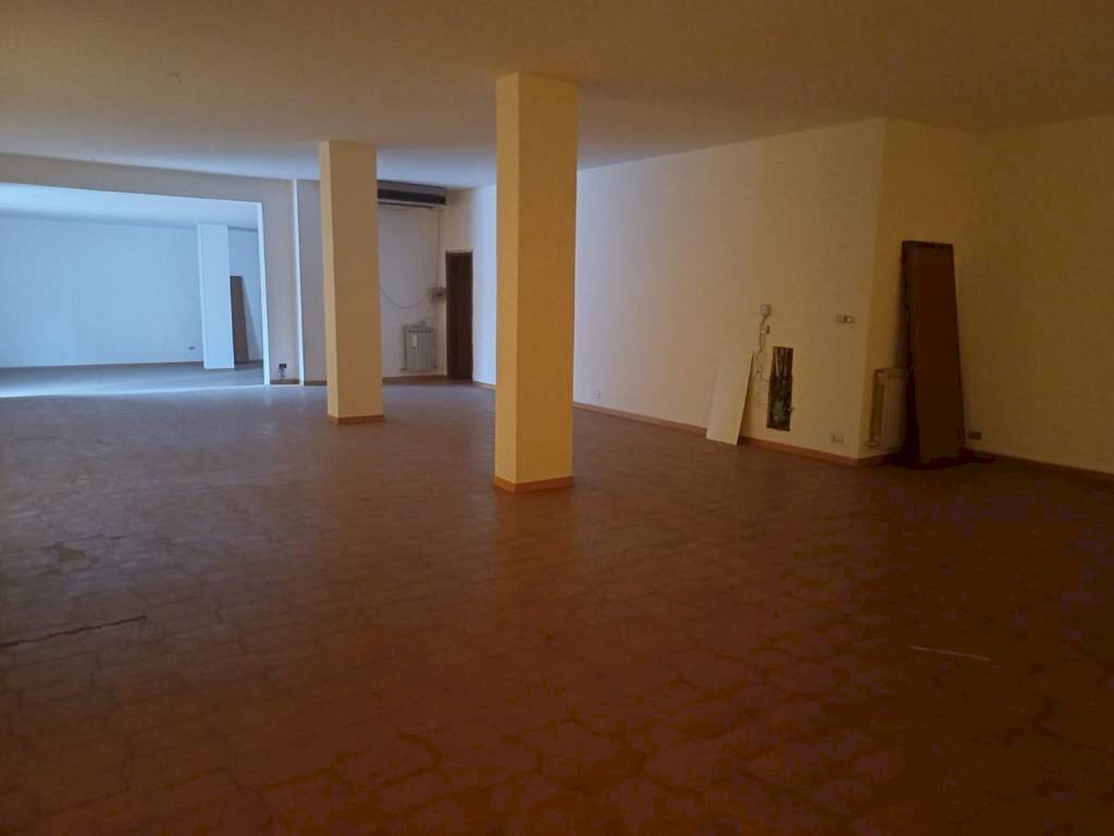 negozio in vendita a Carpi in zona Centro Storico