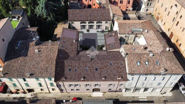 appartamento in vendita a Carpi in zona Centro Storico