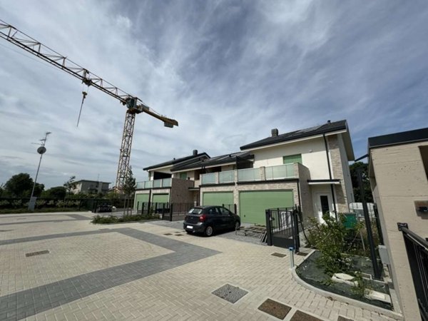 casa indipendente in affitto a Carpi