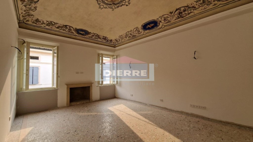 appartamento in vendita a Carpi in zona Centro Storico
