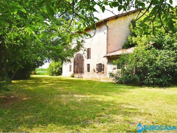 casa indipendente in vendita a Carpi in zona San Marino