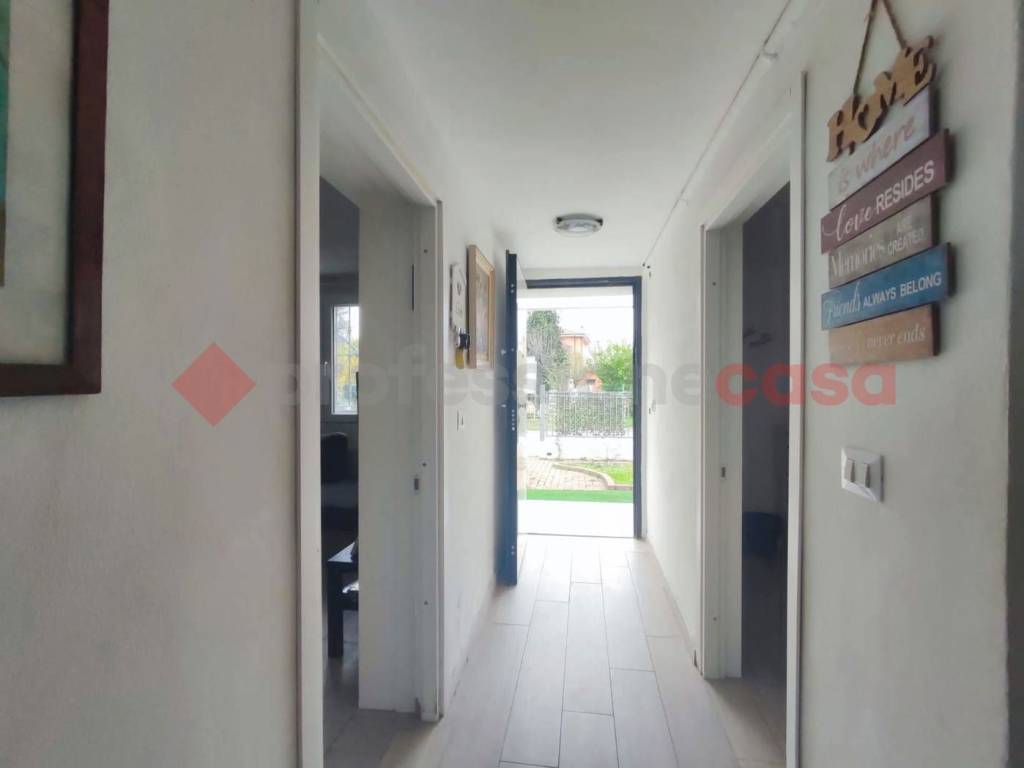 casa indipendente in vendita a Carpi in zona Budrione
