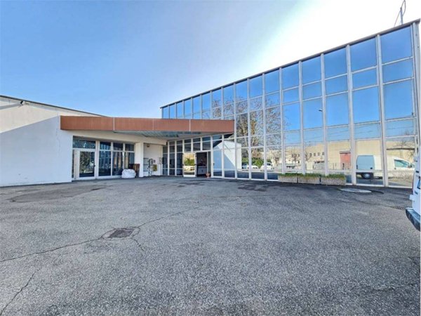 locale commerciale in vendita a Carpi in zona Fossoli