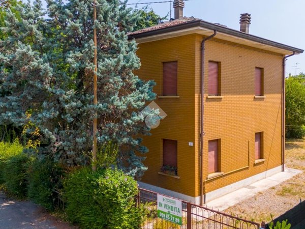 casa indipendente in vendita a Carpi