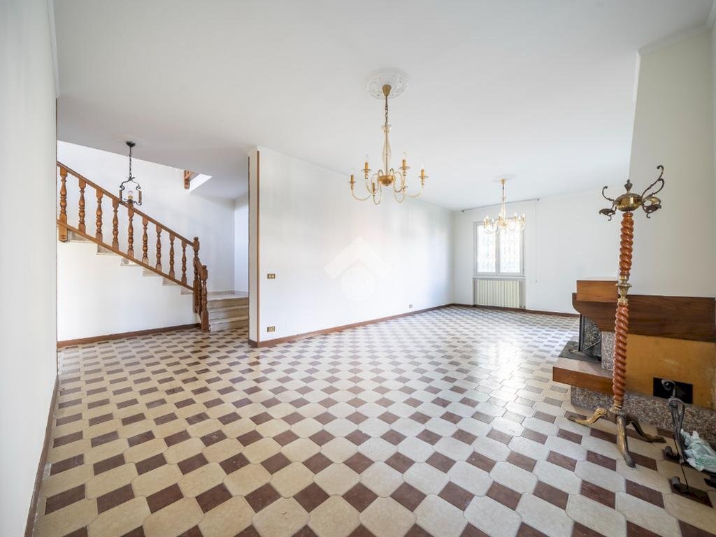 casa indipendente in vendita a Carpi