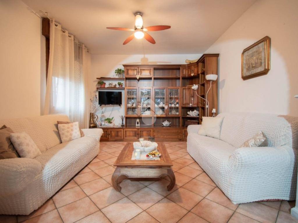 casa indipendente in vendita a Carpi in zona Fossoli