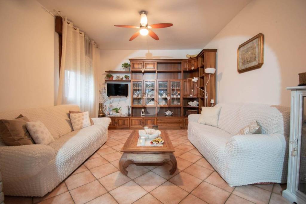 casa indipendente in vendita a Carpi in zona Fossoli