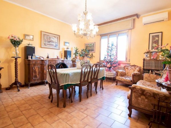 casa indipendente in vendita a Carpi in zona Centro Storico