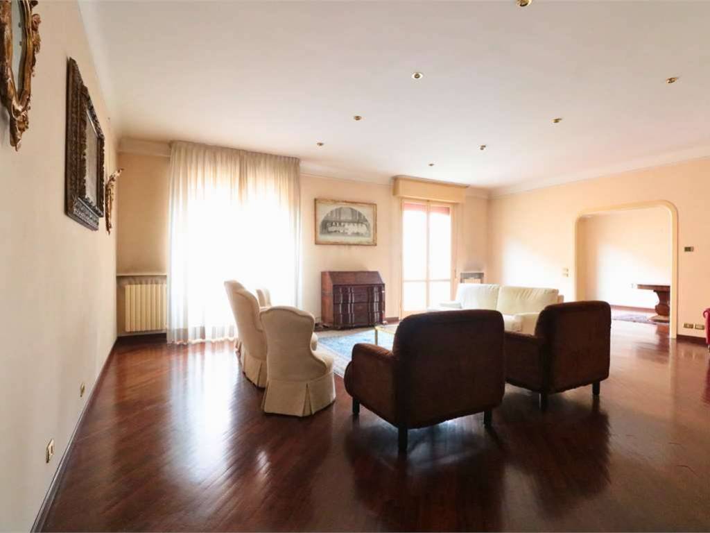 appartamento in vendita a Carpi in zona Centro Storico