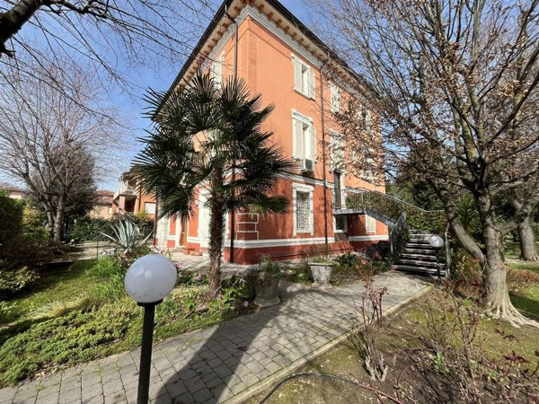appartamento in vendita a Carpi in zona Centro Storico