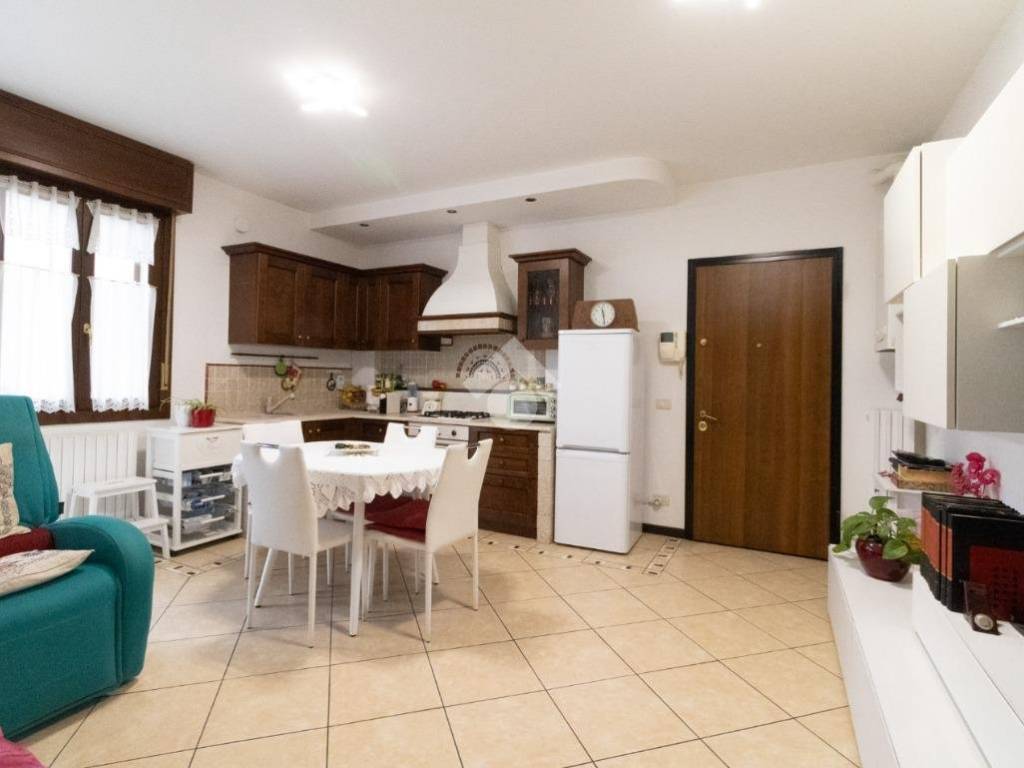 appartamento in vendita a Carpi in zona Quartirolo