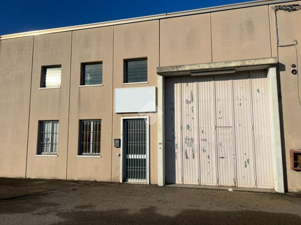 locale commerciale in vendita a Carpi in zona Centro Storico
