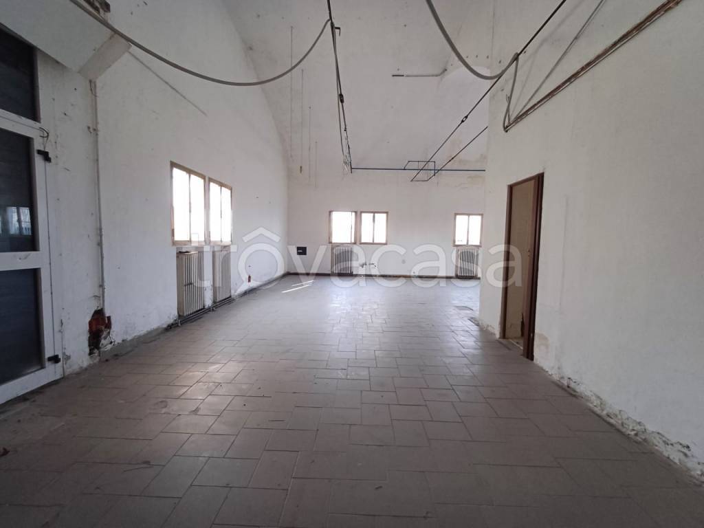 negozio in vendita a Carpi in zona Fossoli
