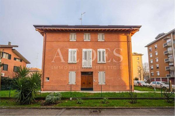 casa indipendente in vendita a Carpi in zona Centro Storico