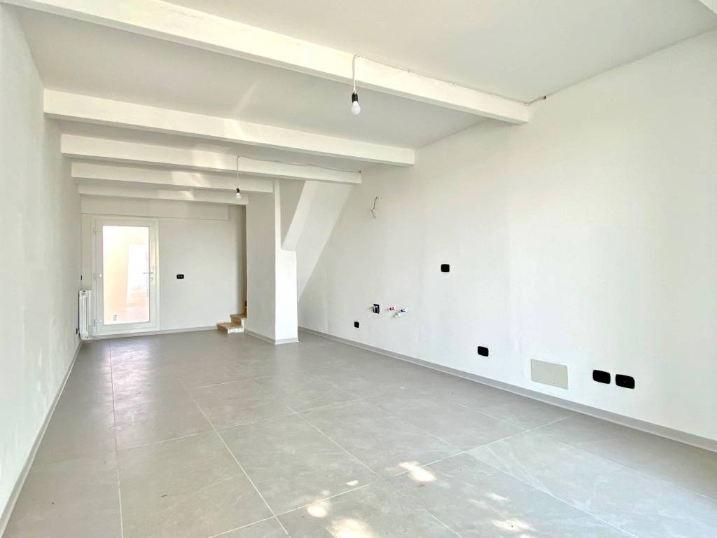 casa indipendente in vendita a Carpi in zona Budrione