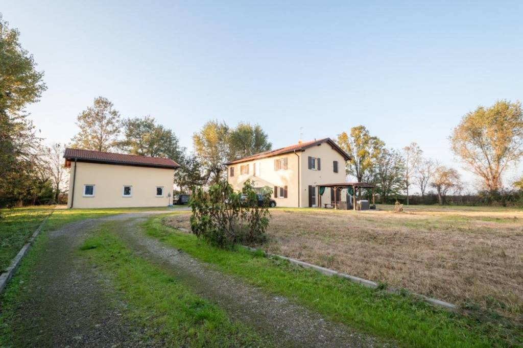casa indipendente in vendita a Carpi