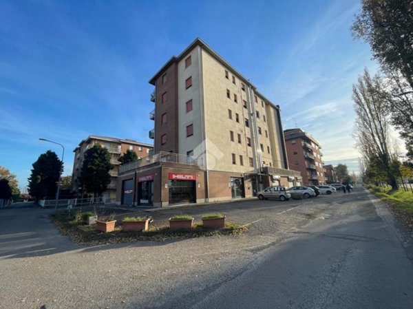 negozio in vendita a Carpi in zona Centro Storico