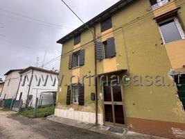 casa indipendente in vendita a Carpi in zona Cibeno Pile