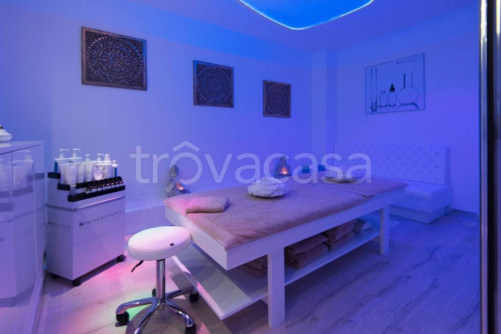 negozio in vendita a Carpi