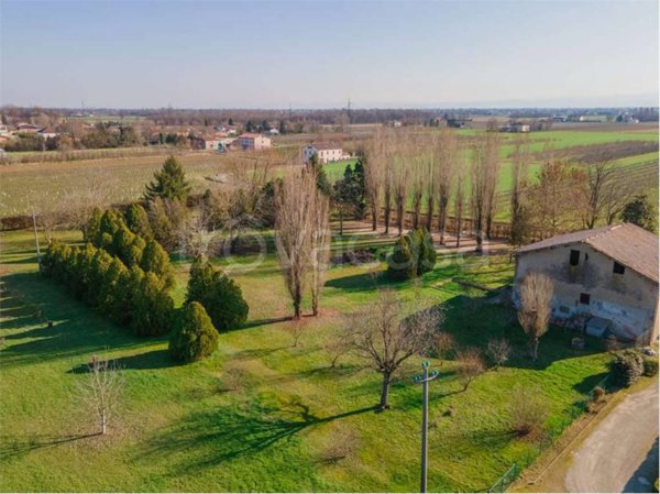 ufficio in vendita a Carpi in zona Santa Croce