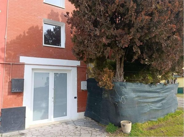 casa indipendente in vendita a Carpi in zona Santa Croce