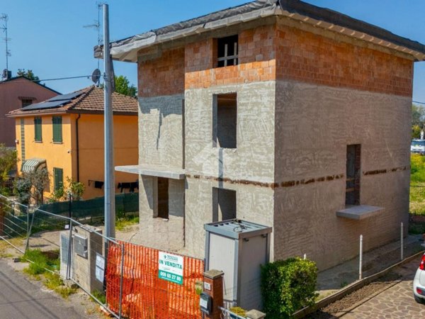 casa indipendente in vendita a Carpi