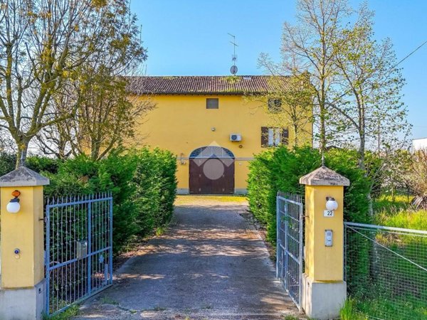 casa indipendente in vendita a Carpi