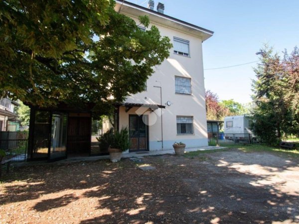 casa indipendente in vendita a Carpi