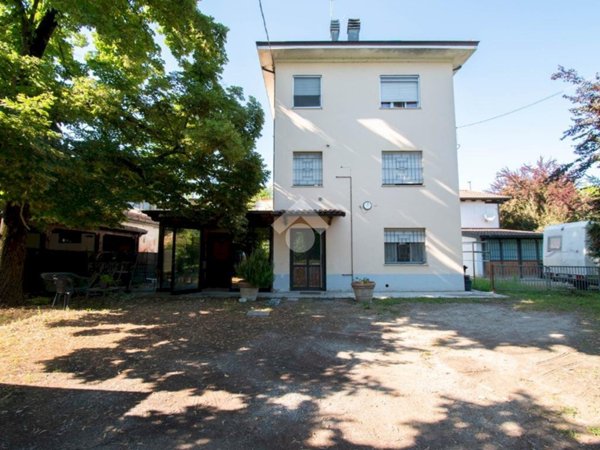 casa indipendente in vendita a Carpi