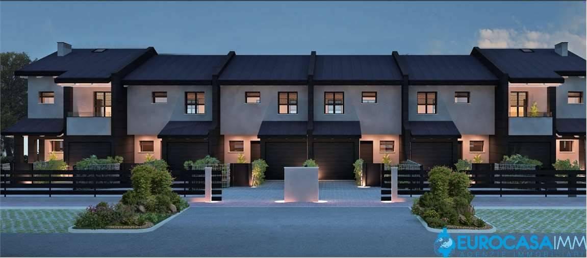 casa indipendente in vendita a Carpi in zona Budrione